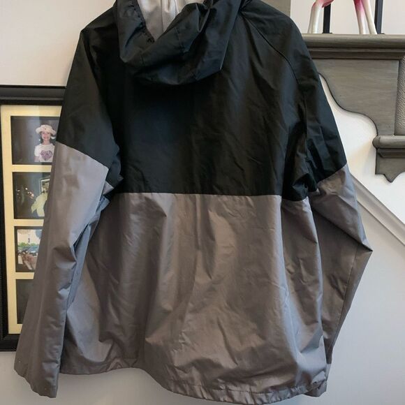 U.S. Polo Assn.Men’s Black & Gray Windbreaker sz XXL EUC - Picture 3 of 5